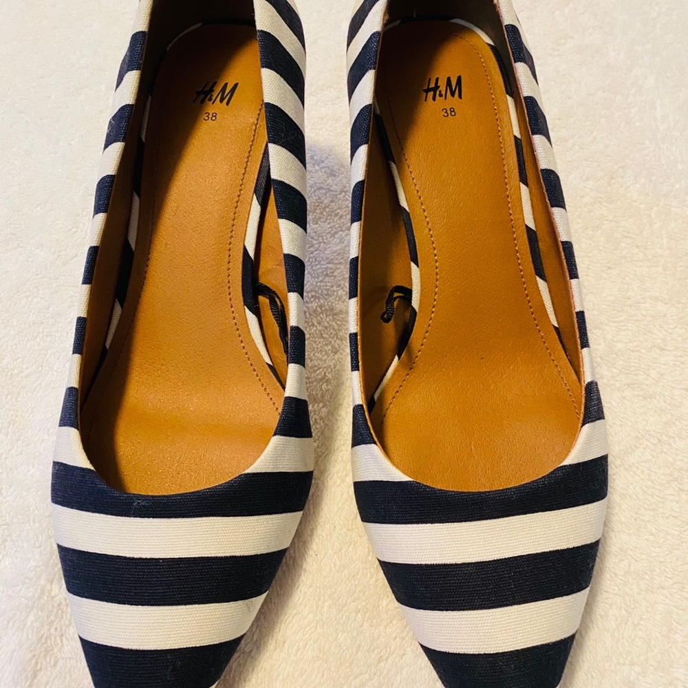 Almost Brand New Super Stylish Zebra Stripe Heels By H&M - box 26